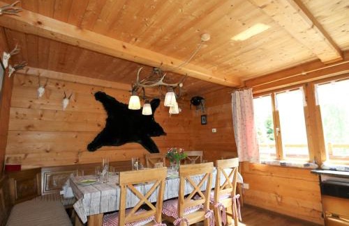 Fuegenberg Apartment | Chalet in Hochfügen near Ski Slopes