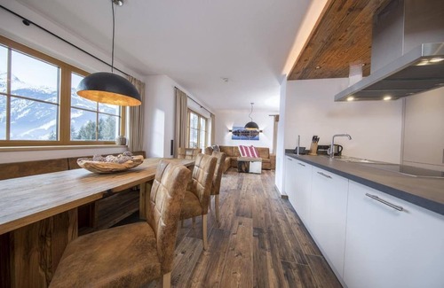 Schonbach Ski Chalet | Chalet in in Neukirchen near Wildkogel Ski Arena