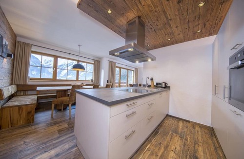 Schonbach Ski Chalet | Chalet in in Neukirchen near Wildkogel Ski Arena