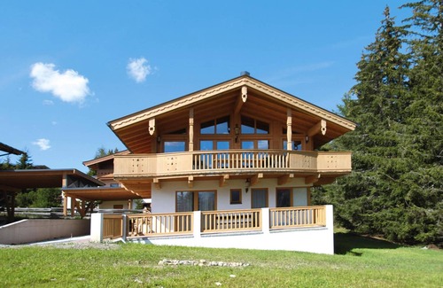 Hochkrimml Ski Chalet | Chalet in Konigsleiten With Wellness & Alps View