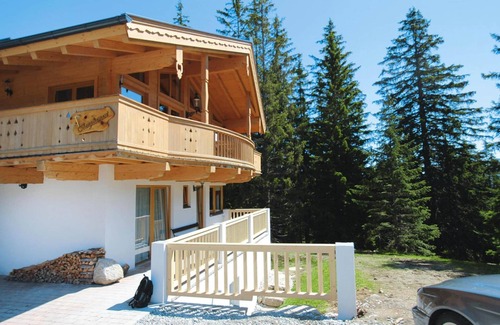 Hochkrimml Ski Chalet | Chalet in Konigsleiten With Wellness & Alps View