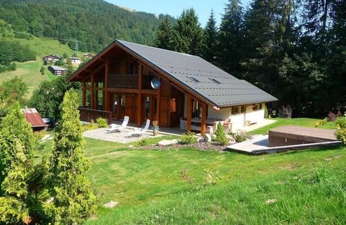 Les Gets Ski Chalet | Chalet in Les Gets with Ski-In/Ski-Out Access