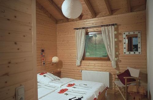 Schoenecken Apartment | Chalet in Reinskopf with Fireplace and Balcony