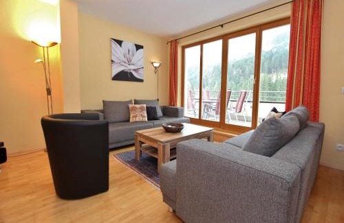 Hinterglemm Ski Chalet | Chalet in Saalbach near Ski Lift