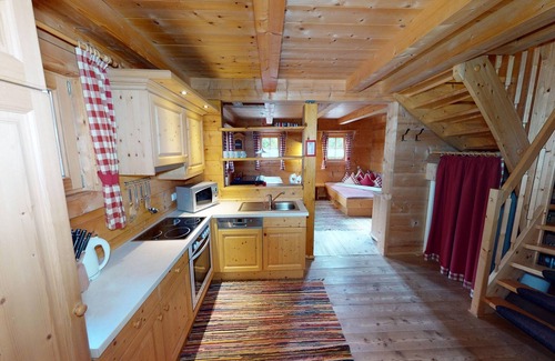 Schonbach Ski Chalet | Chalet in Wildkogel near Ski Slopes & Pool