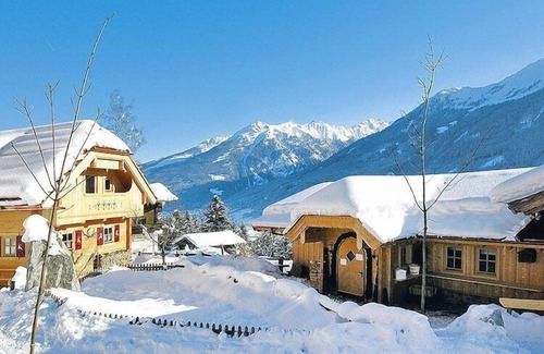 Schonbach Ski Chalet | Chalet in Wildkogel near Ski Slopes & Pool