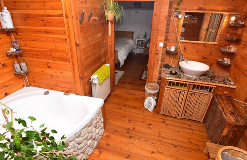 Saint-Andeol-de-Vals Cabin | Chalet "instant Spa"