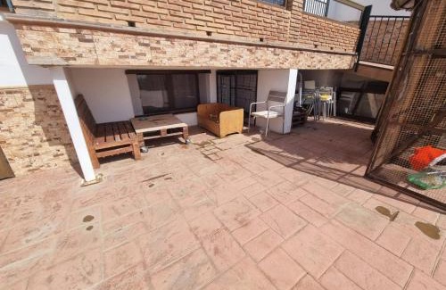 Torrox Costa House | CHALET ISLA IBIZA - CASA ADOSADA 5 DORMITORIOS CON TERRAZA by Hi Nerja Real Estate