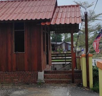 Kampung Semut Api House | CHALET KING SUPERIOR