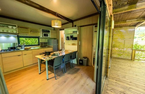 Goudargues Ski Chalet | Chalet Kolumbien 30m2 Premium - 2 bedrooms + überdachte Terrace + Klimaanlage + LV + Plancha District Pieton 5 Personen