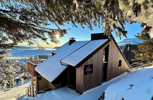 Besse-et-Saint-Anastaise Ski Chalet | Chalet l'Horizon 6/8 pers with panoramic terrace