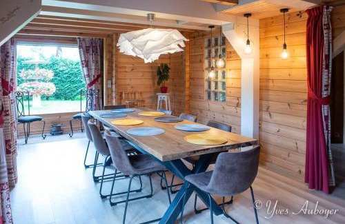 Le Menil Ski Chalet | Chalet La Revoyotte