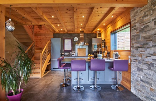 Allemond Ski Chalet | Chalet "La Traverse" with Mountain View, Whirlpool & Wi-Fi