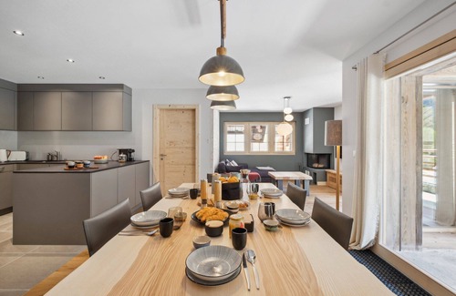 Grimentz Apartment | Chalet Larchwood by Mrs Miggins 6