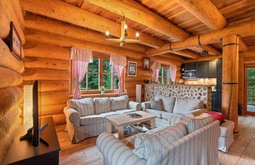 Strasin Ski Chalet | Chalet Lazny by Interhome
