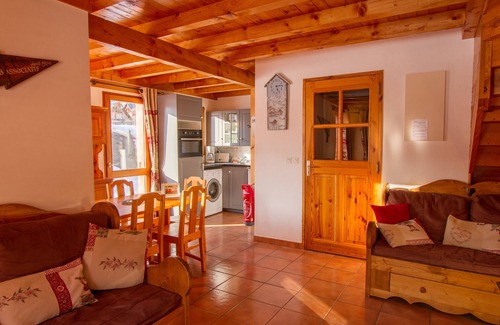 Nevache Ski Chalet | Chalet Le Mélézin hameau des Chazals Nevache Hautes Alpes