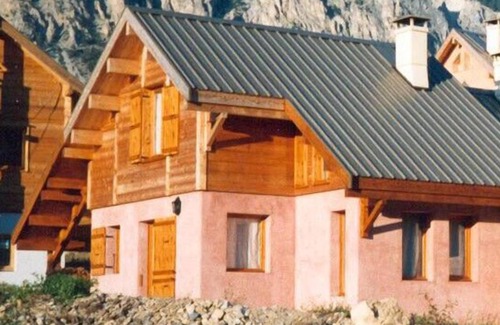 Nevache Ski Chalet | Chalet Le Mélézin hameau des Chazals Nevache Hautes Alpes