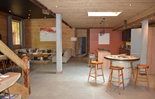Mont-de-Lans Ski Chalet | Chalet Le Petit Bes by Leavetown Vacations