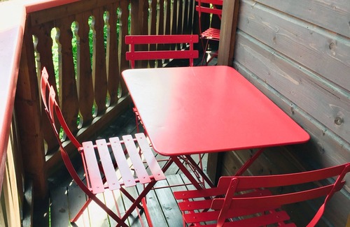Les Gets Ski Chalet | Chalet Le Renard Du Lac- close to the Chavanne piste and lake
