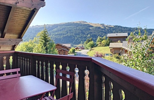 Les Gets Ski Chalet | Chalet Le Renard Du Lac- close to the Chavanne piste and lake