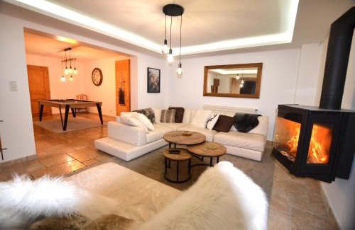 Les Deux Alpes House | Chalet le Vertical - Chalet5*, sauna, jacuzzi, billard, balnéo, massage, pistes à 150 m