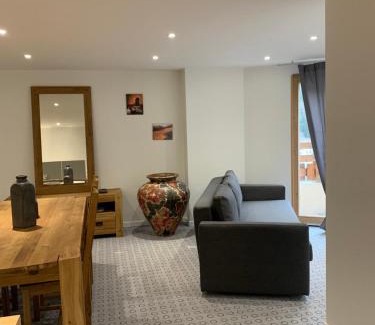 Nancroit Ski Chalet | Chalet Les Amis