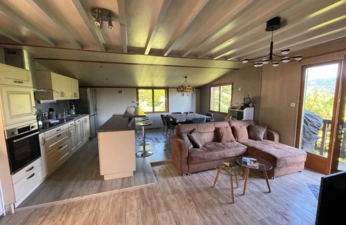Le Tholy Ski Chalet | Chalet les Brimbelles, 8min from Lac de Gérardmer on the edge of the forest with view