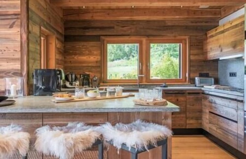 Combloux Ski Chalet | Chalet Les Granges I Luxe I Pool & Sauna I Cinema room
