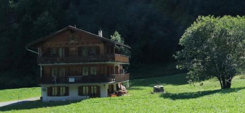 Hauderes Apartment | Chalet Les Rocailles