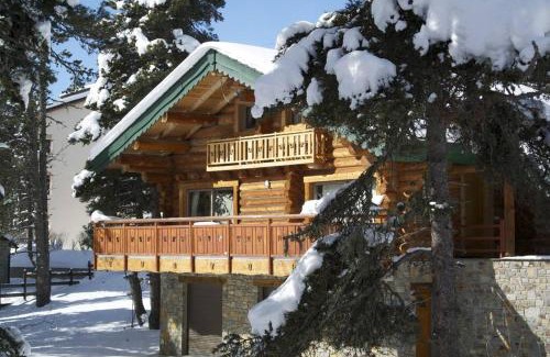 Superbolquere Ski Chalet | Chalet les SORBIERS, en rondins, classé 4*étoiles