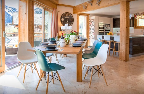 Seytroux Ski Chalet | Chalet Levant Blanc - ski home for 14, games room & views - OVO Network