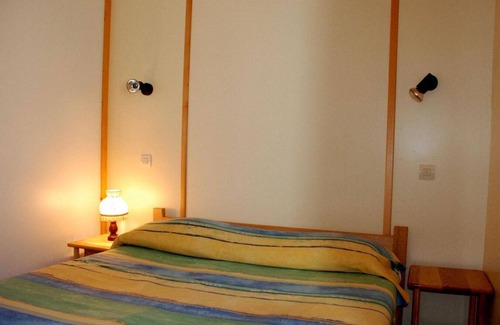 Blavignac Ski Chalet | Chalet "Lilas Pour 12 Prix Semaine" with Mountain View, Shared Pool & Wi-Fi