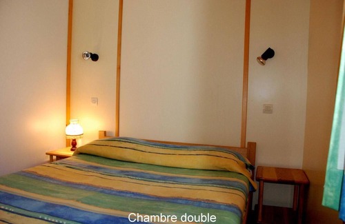 Blavignac Ski Chalet | Chalet 'Lilas Pour' with Mountain View, Shared Pool and Wi-Fi