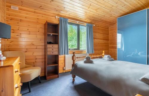 Kinross Ski Chalet | Chalet Lodge 9 by Interhome