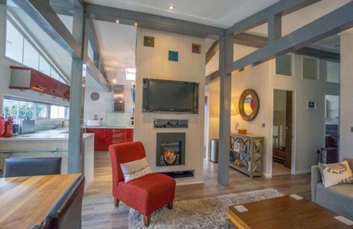 Mynytho Resort | Chalet M6, The Warren, Abersoch