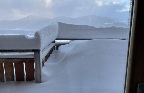 Les Angles Ski Chalet | Chalet Marthe 260m2, lake view, 5 stars. Chairlift 300m, center 10mn walk.