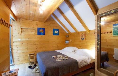 Venosc Ski Chalet | Chalet Meleze by Leavetown Vacations