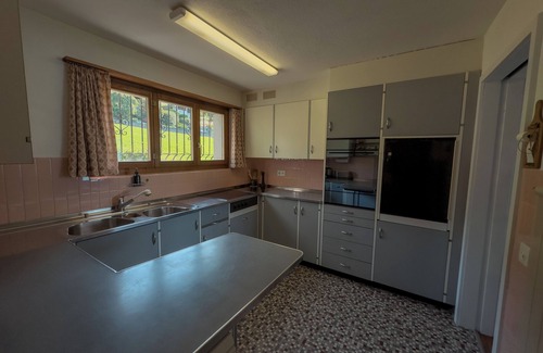Aeschlen ob Gunten Ski Chalet | Chalet mit Pool und Sicht auf den Thunersee