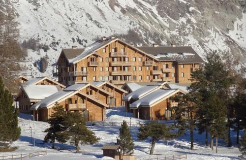 Saint-Etienne-en-Devoluy Ski Chalet | Chalet mitoyen duplex 3 pièces, 6 pers, Résidence Le Hameau du Puy, piscine, proche pistes - FR-1-504-448