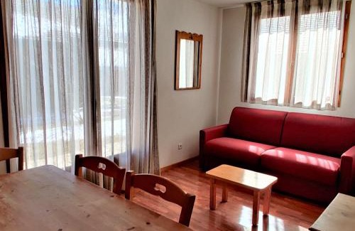 Saint-Etienne-en-Devoluy Ski Chalet | Chalet mitoyen duplex 3 pièces, 6 pers, Résidence Le Hameau du Puy, piscine, proche pistes - FR-1-504-448