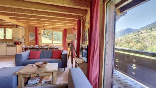 Le Biot Ski Chalet | Chalet MON FRERE