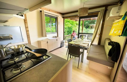 Goudargues Ski Chalet | Chalet Morea 25m2 Premium - 2 bedrooms + überdachte Terrace + Klimaanlage + LV + District Pieton 5 persons