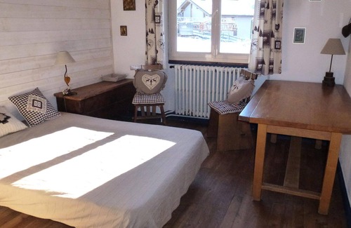 Nancroit Ski Chalet | Chalet Morel - Chalets for 12 People