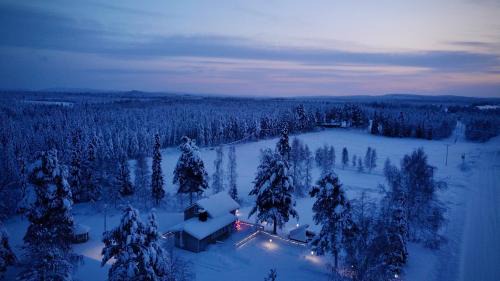 Naamijoki Villa | Chalet Mummola