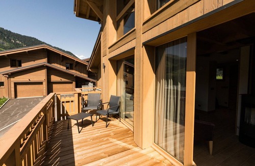 Praz-sur-Arly Ski Chalet | Chalet near Megeve for 6 Guests