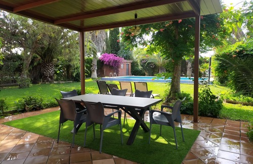 Utrera House | Chalet near Sevilla, 8 persons, garden 1200m2, private pool, WIFI
