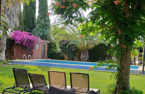 Utrera House | Chalet near Sevilla, 8 persons, garden 1200m2, private pool, WIFI