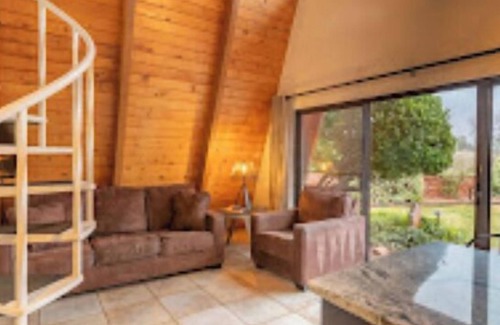 Oak Creek Ski Chalet | Chalet near Trails and Sedona's iconic Red Rocks