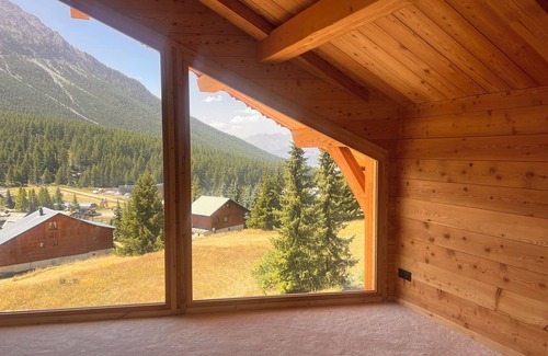 Montgenevre Ski Chalet | Chalet neuf grand confort - At the foot of the slopes