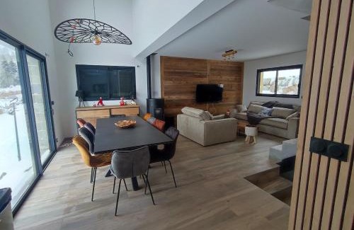 Egat Ski Chalet | Chalet NEUF Jacuzzi Terrasse Salle jeux proche Font Romeu